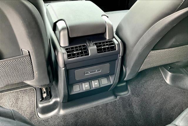 2024 Land Rover Defender Vehicle Photo in San Antonio, TX 78230