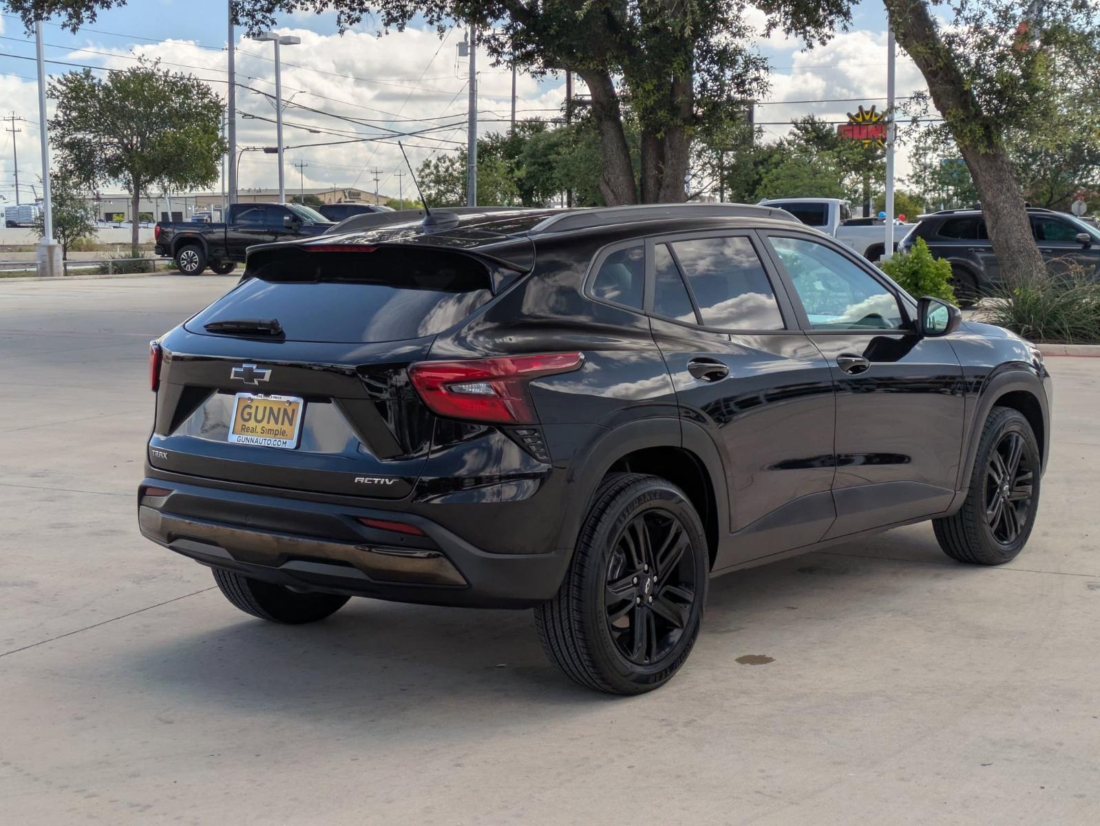 2025 Chevrolet Trax Vehicle Photo in SELMA, TX 78154-1460