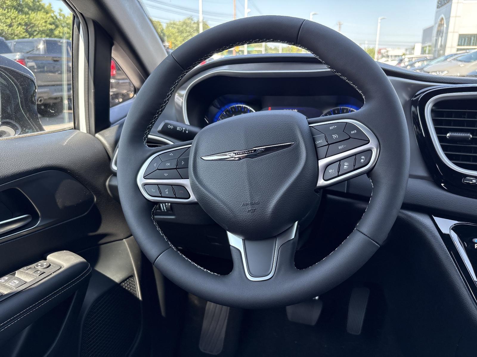 2025 Chrysler Voyager Vehicle Photo in Mechanicsburg, PA 17050-1707