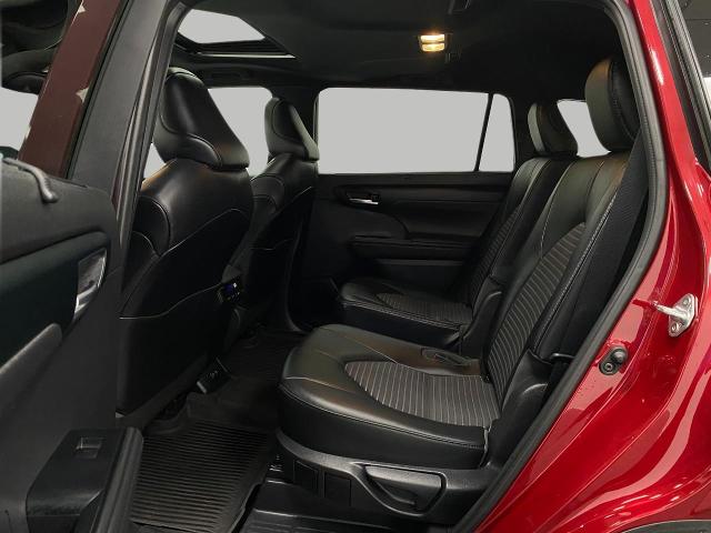 2021 Toyota Highlander Vehicle Photo in OSHKOSH, WI 54904-7811
