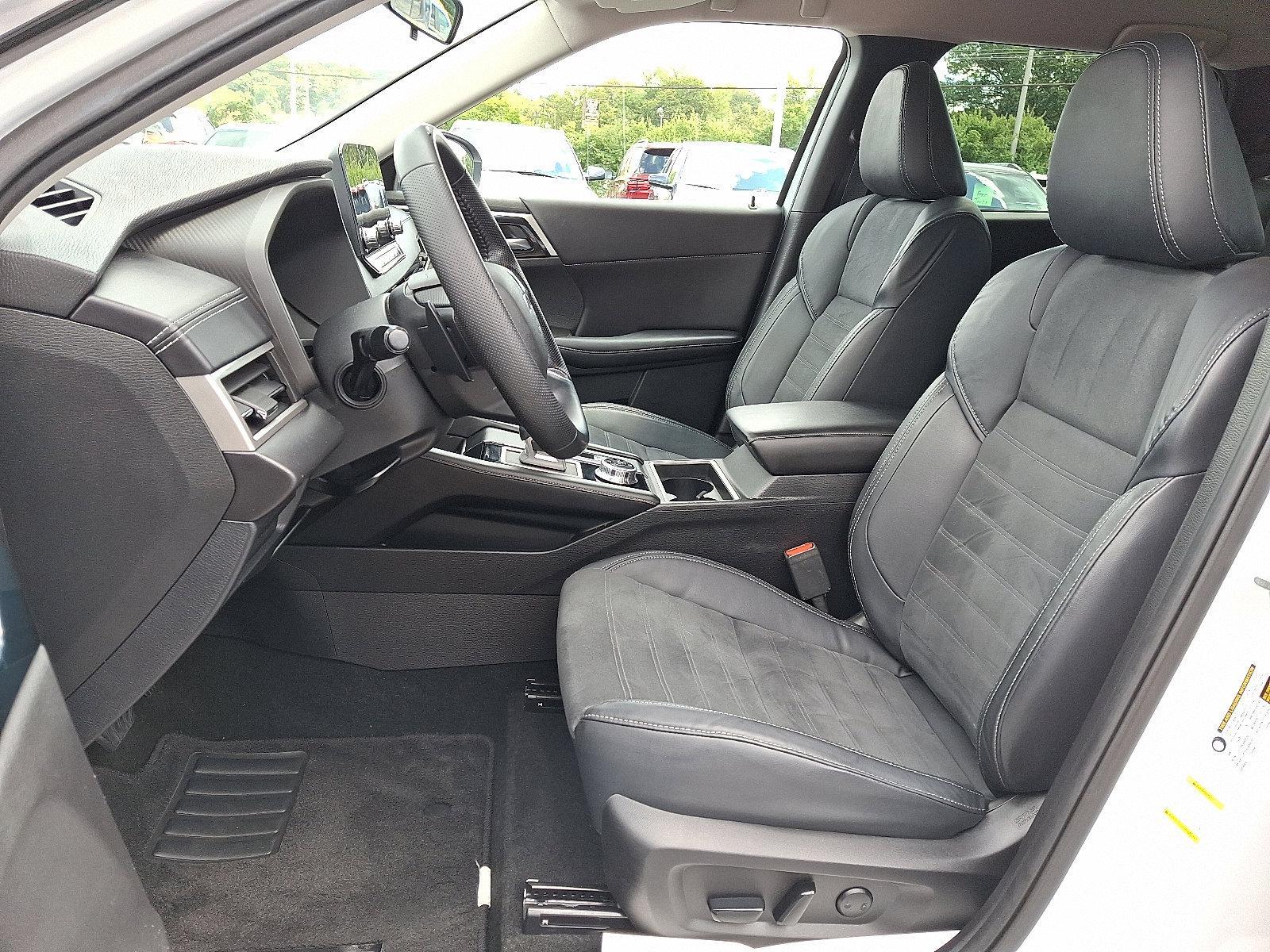 2022 Mitsubishi Outlander Vehicle Photo in BETHLEHEM, PA 18017-9401