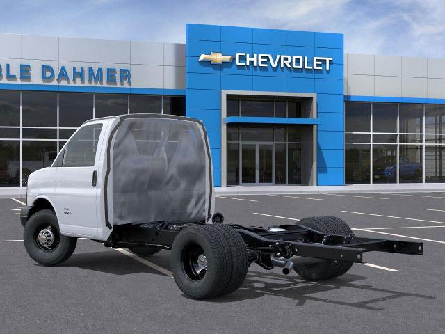 2025 Chevrolet Express Commercial Cutaway Vehicle Photo in TOPEKA, KS 66609-0000