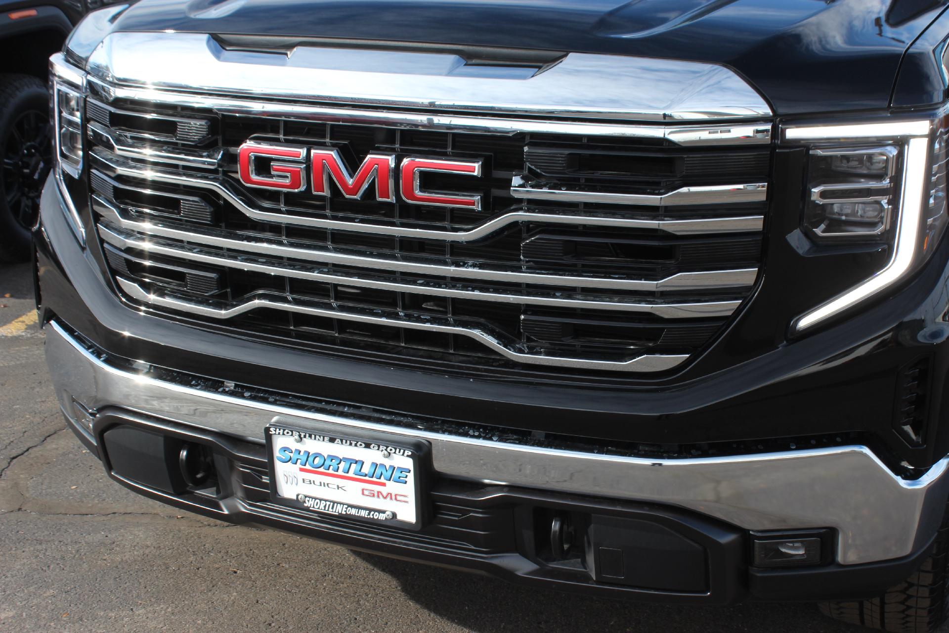 2025 GMC Sierra 1500 Vehicle Photo in AURORA, CO 80012-4011