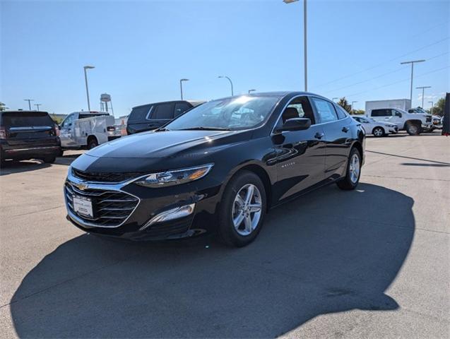 2025 Chevrolet Malibu Vehicle Photo in ENGLEWOOD, CO 80113-6708