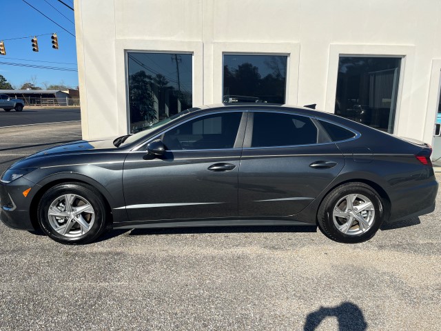 2023 Hyundai Sonata SE photo 2