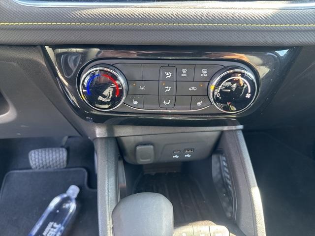 2024 Chevrolet Trailblazer Vehicle Photo in VENTURA, CA 93003-8585