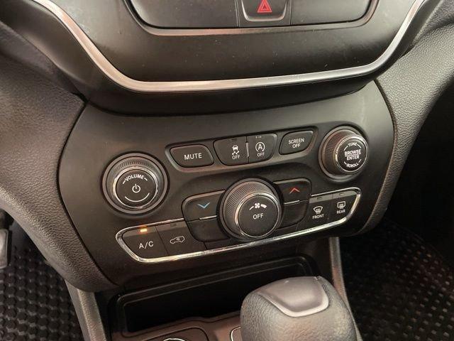 2020 Jeep Cherokee Vehicle Photo in PHOENIX, AZ 85014-3381