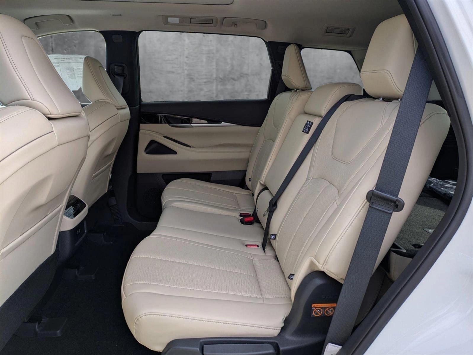 2025 INFINITI QX60 Vehicle Photo in Tustin, CA 92782