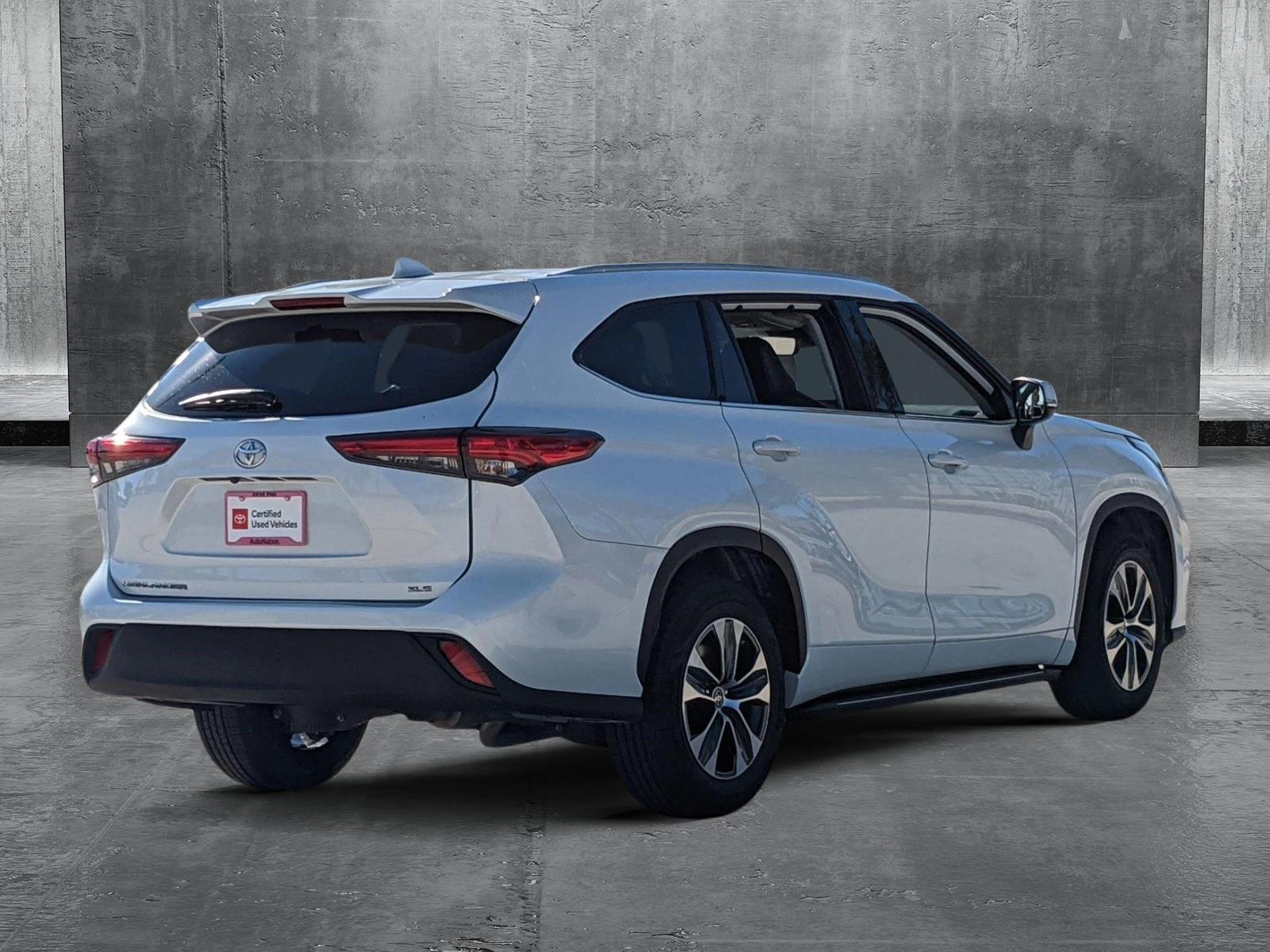 2022 Toyota Highlander Vehicle Photo in Davie, FL 33331