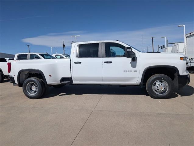 2025 Chevrolet Silverado 3500 HD Vehicle Photo in ENGLEWOOD, CO 80113-6708