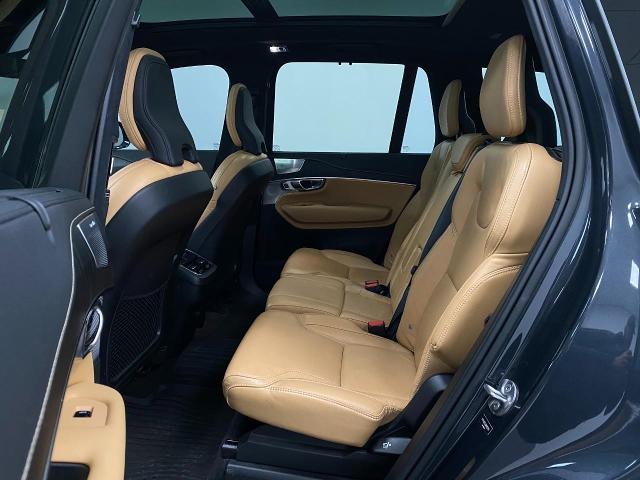 2022 Volvo XC90 Vehicle Photo in Appleton, WI 54913