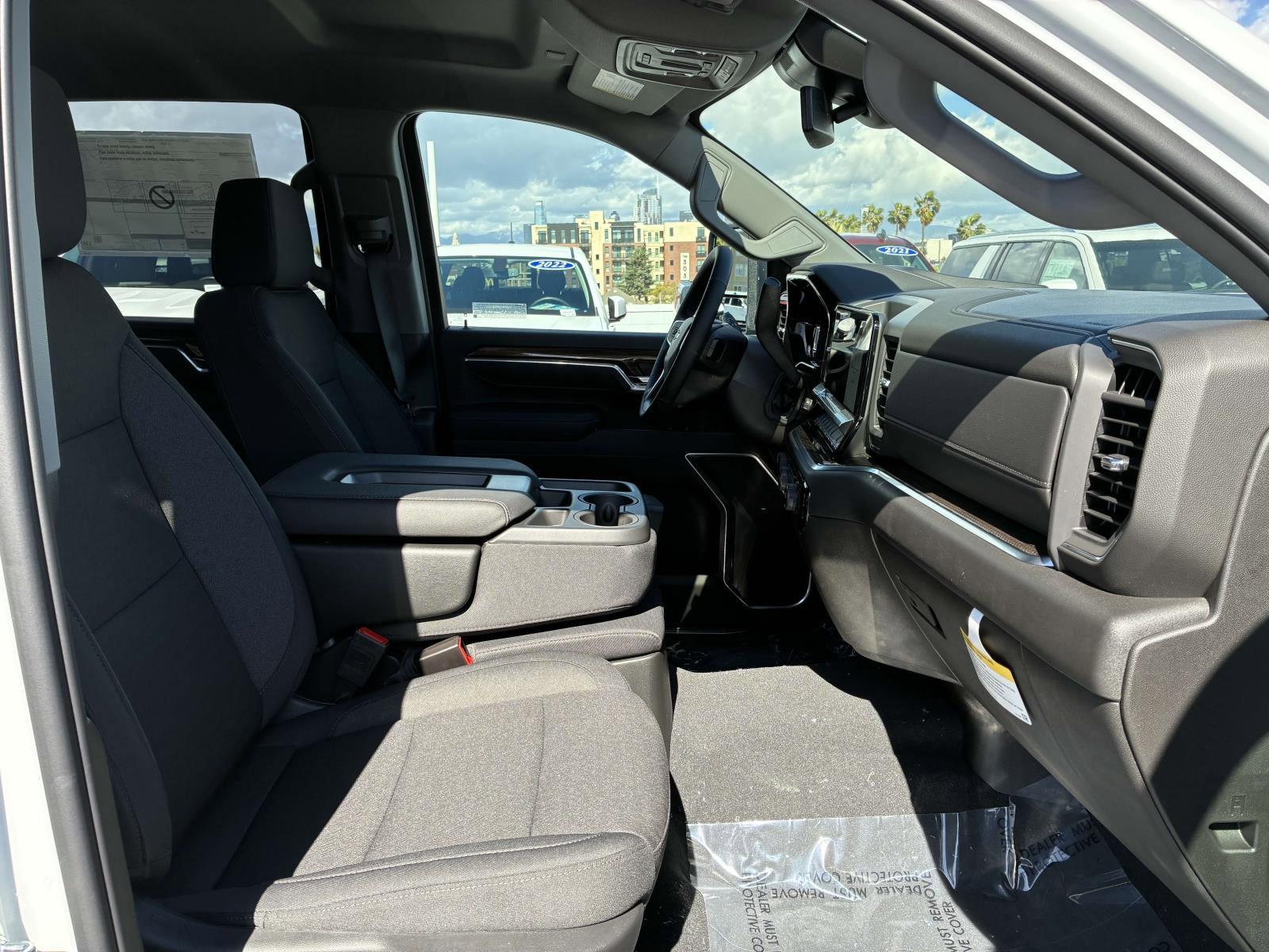 2025 Chevrolet Silverado 2500 HD Vehicle Photo in LOS ANGELES, CA 90007-3794