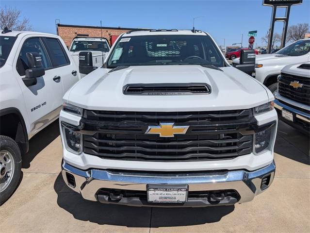 2025 Chevrolet Silverado 3500 HD CC Vehicle Photo in ENGLEWOOD, CO 80113-6708