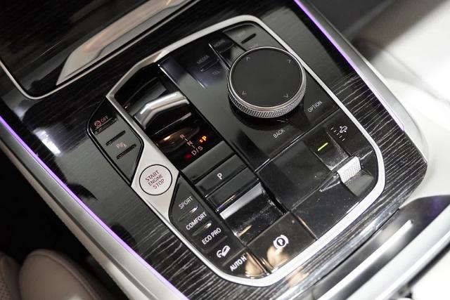 2025 BMW X7 xDrive40i Vehicle Photo in GRAPEVINE, TX 76051