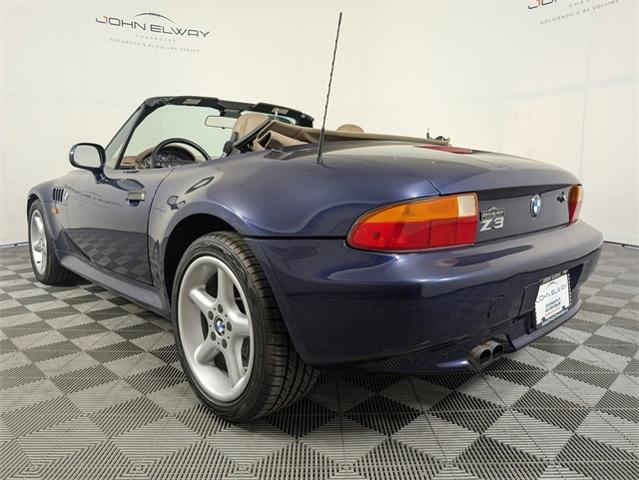 1997 BMW 2.8L Vehicle Photo in ENGLEWOOD, CO 80113-6708