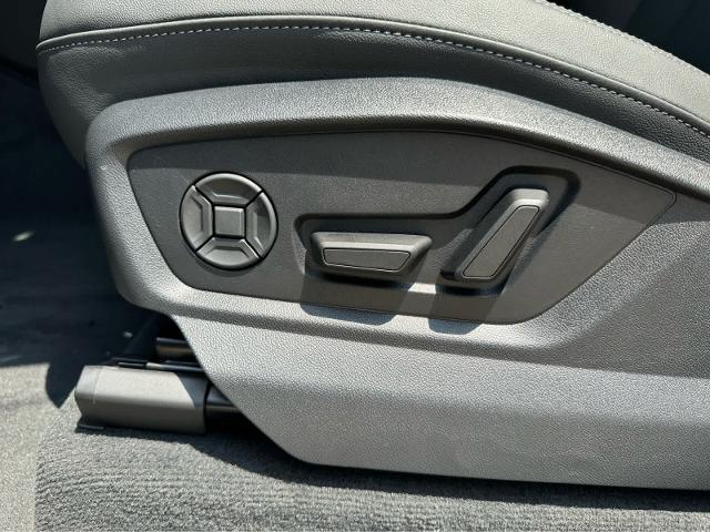 2025 Audi Q7 Vehicle Photo in HOUSTON, TX 77090