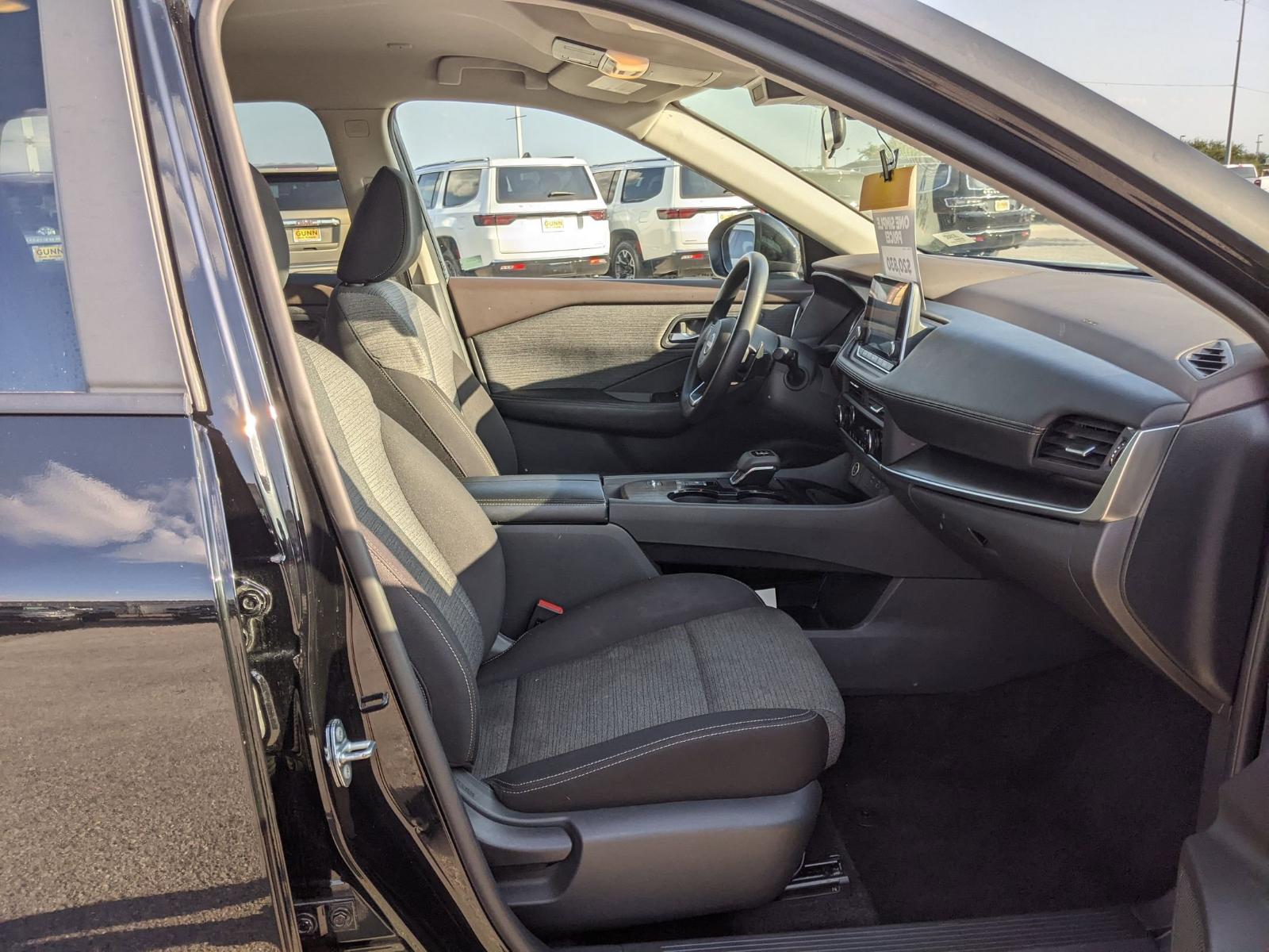 2023 Nissan Rogue Vehicle Photo in Seguin, TX 78155
