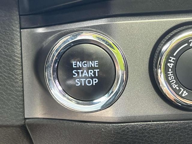 2019 Toyota Tacoma 4WD Vehicle Photo in Roslyn, NY 11576