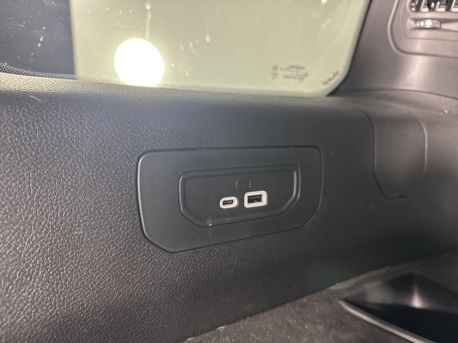 2024 Jeep Grand Cherokee L Vehicle Photo in GEORGETOWN, TX 78626-7508