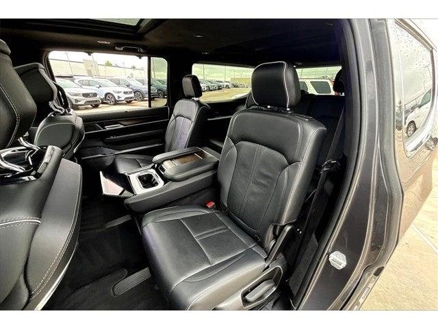 2023 Jeep Grand Wagoneer Vehicle Photo in Grapevine, TX 76051