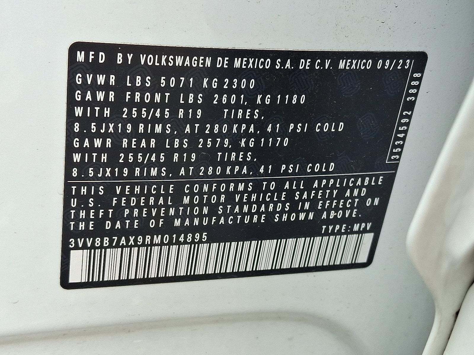2024 Volkswagen Tiguan Vehicle Photo in BETHLEHEM, PA 18017-9401