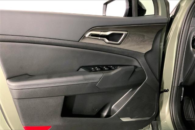 2025 Kia Sportage Vehicle Photo in Lees Summit, MO 64086