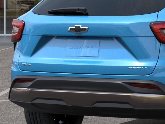 2025 Chevrolet Trax Vehicle Photo in VALENCIA, CA 91355-1705