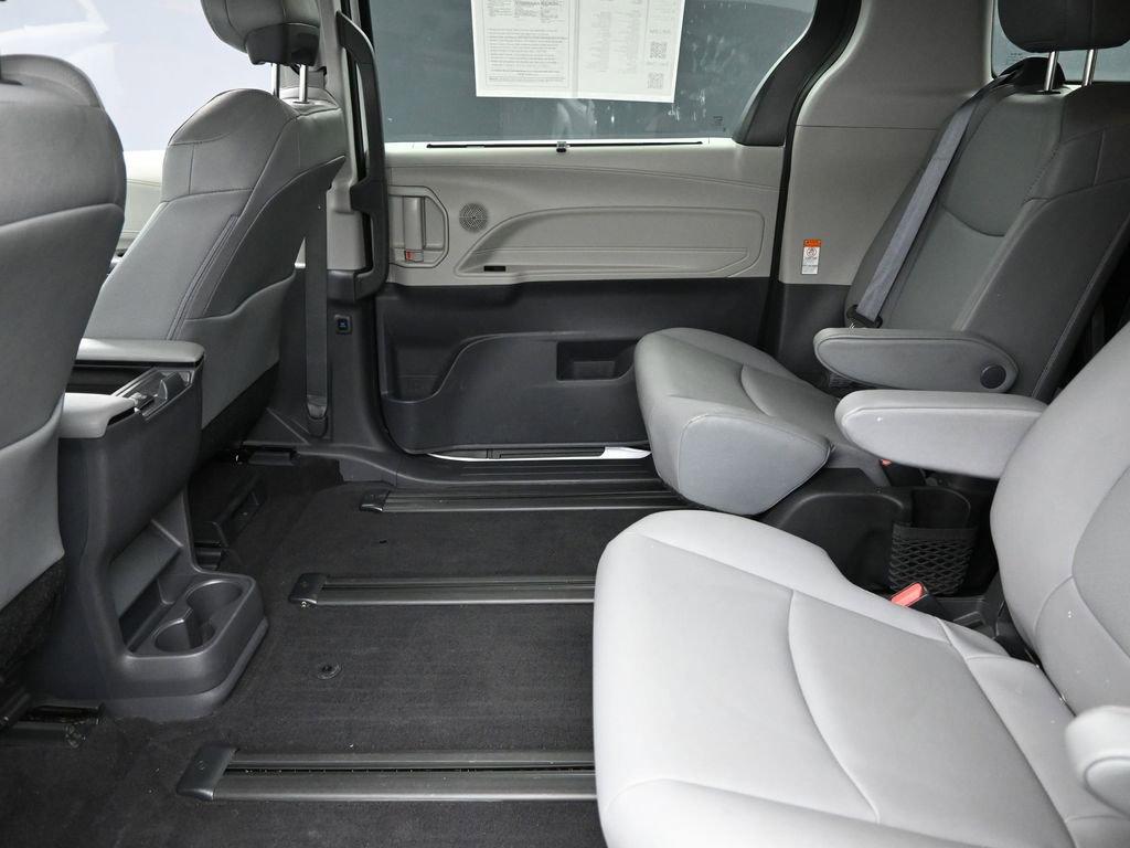 2022 Toyota Sienna Vehicle Photo in Cedar Rapids, IA 52402