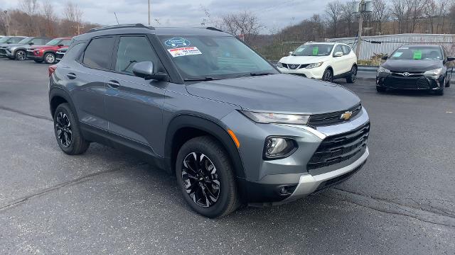 2022 Chevrolet Trailblazer Vehicle Photo in MOON TOWNSHIP, PA 15108-2571