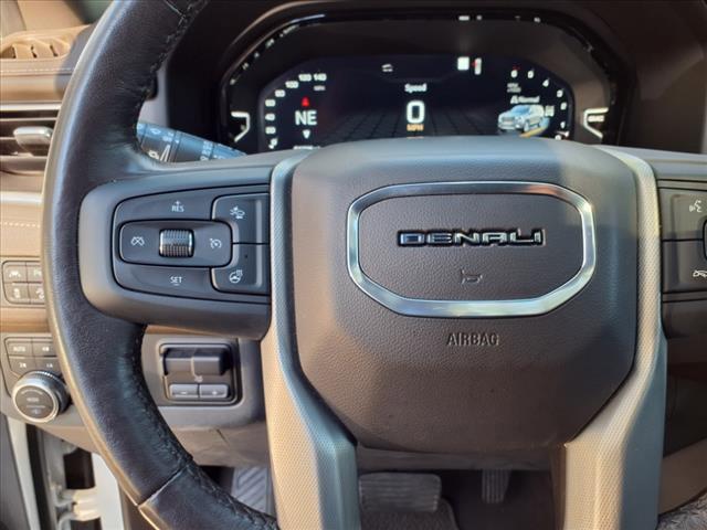 2022 GMC Yukon XL Vehicle Photo in SAN ANTONIO, TX 78230-1001