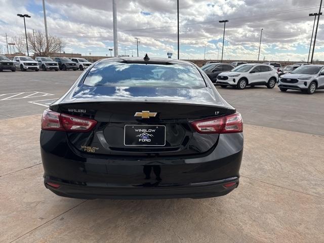 2022 Chevrolet Malibu Vehicle Photo in Winslow, AZ 86047-2439