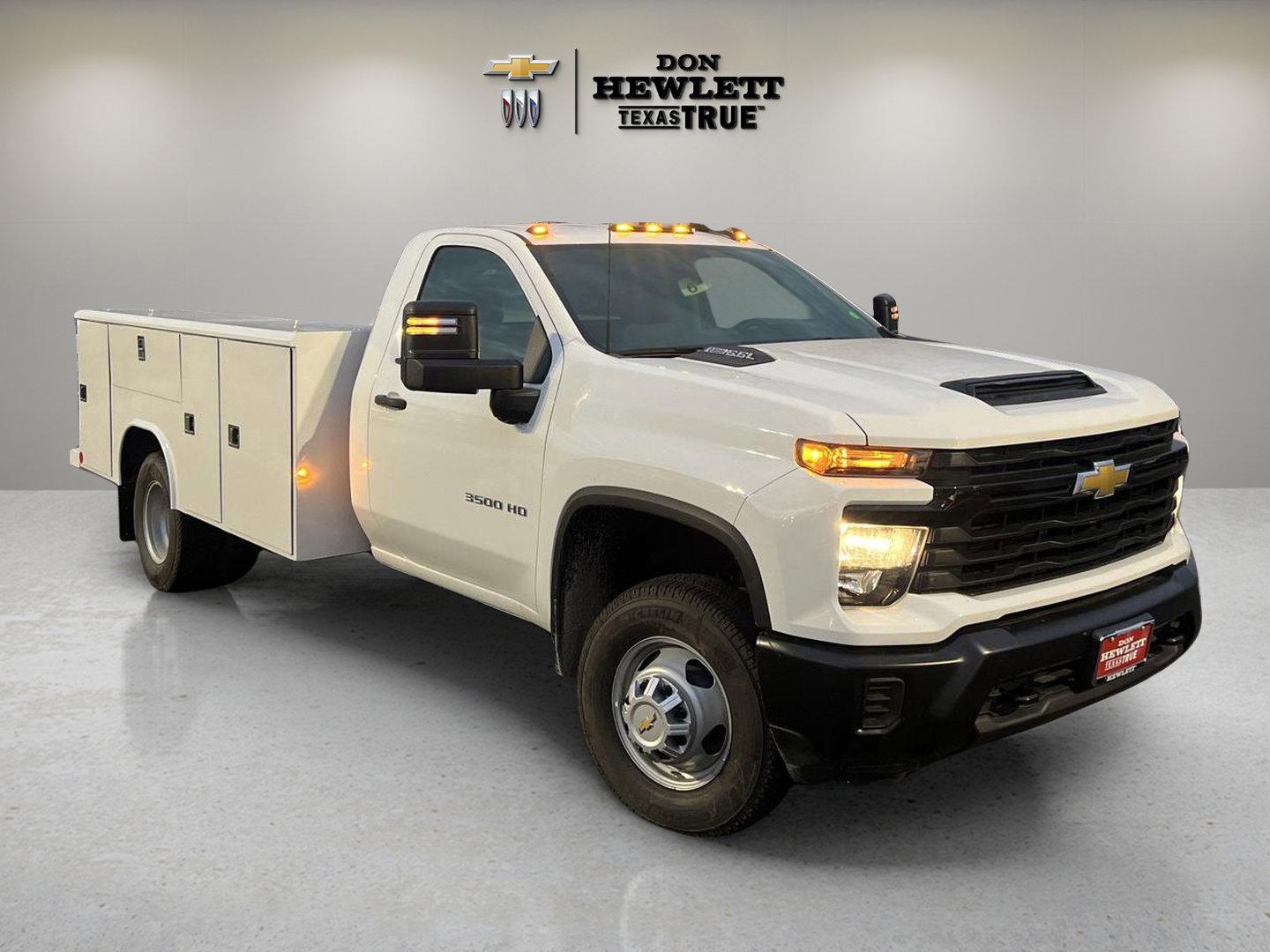 2024 Chevrolet Silverado 3500 HD Chassis Cab Vehicle Photo in GEORGETOWN, TX 78626-7508