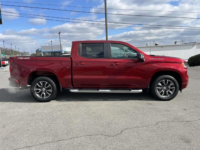 2022 Chevrolet Silverado 1500 Vehicle Photo in ALCOA, TN 37701-3235