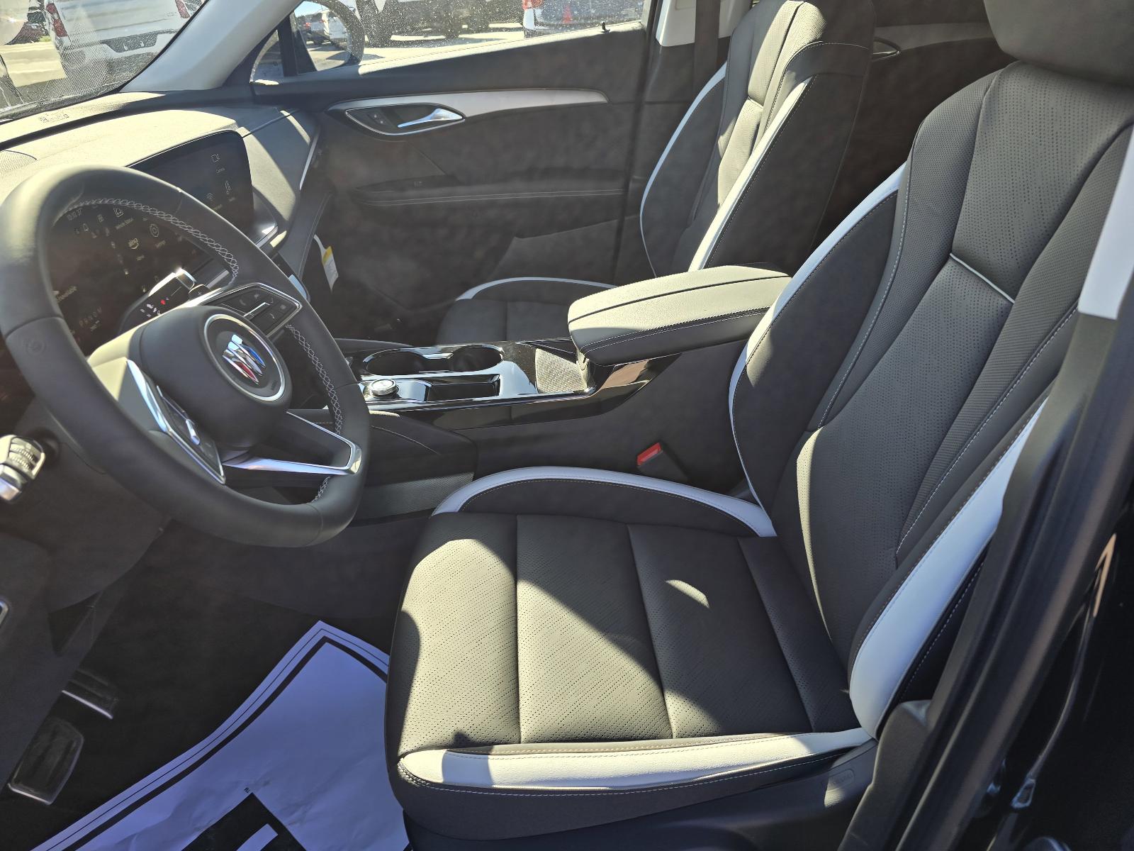 2025 Buick Envision Vehicle Photo in Rolla, MO 65401