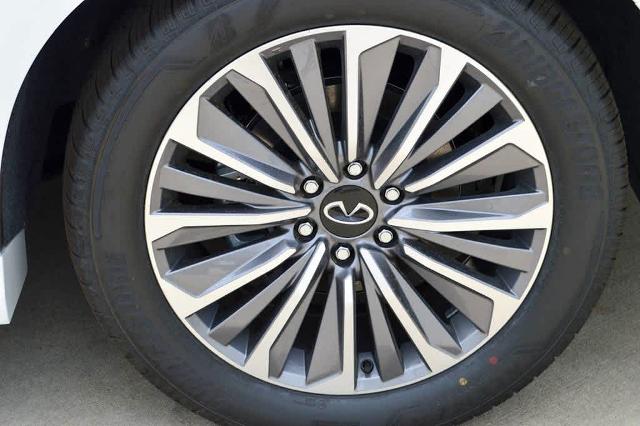 2025 INFINITI QX80 Vehicle Photo in Houston, TX 77090