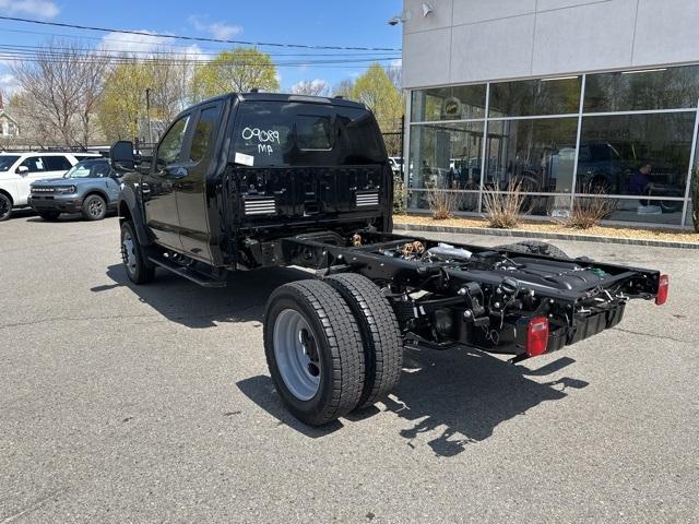 2025 Ford Super Duty F-550 DRW Vehicle Photo in Webster, MA 01570-1415