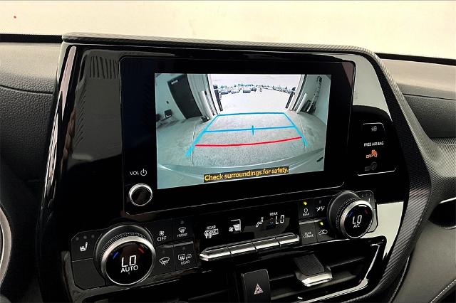 2024 Toyota Highlander Vehicle Photo in Grapevine, TX 76051