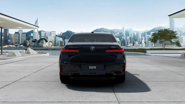 2025 BMW 760i xDrive Vehicle Photo in GRAPEVINE, TX 76051