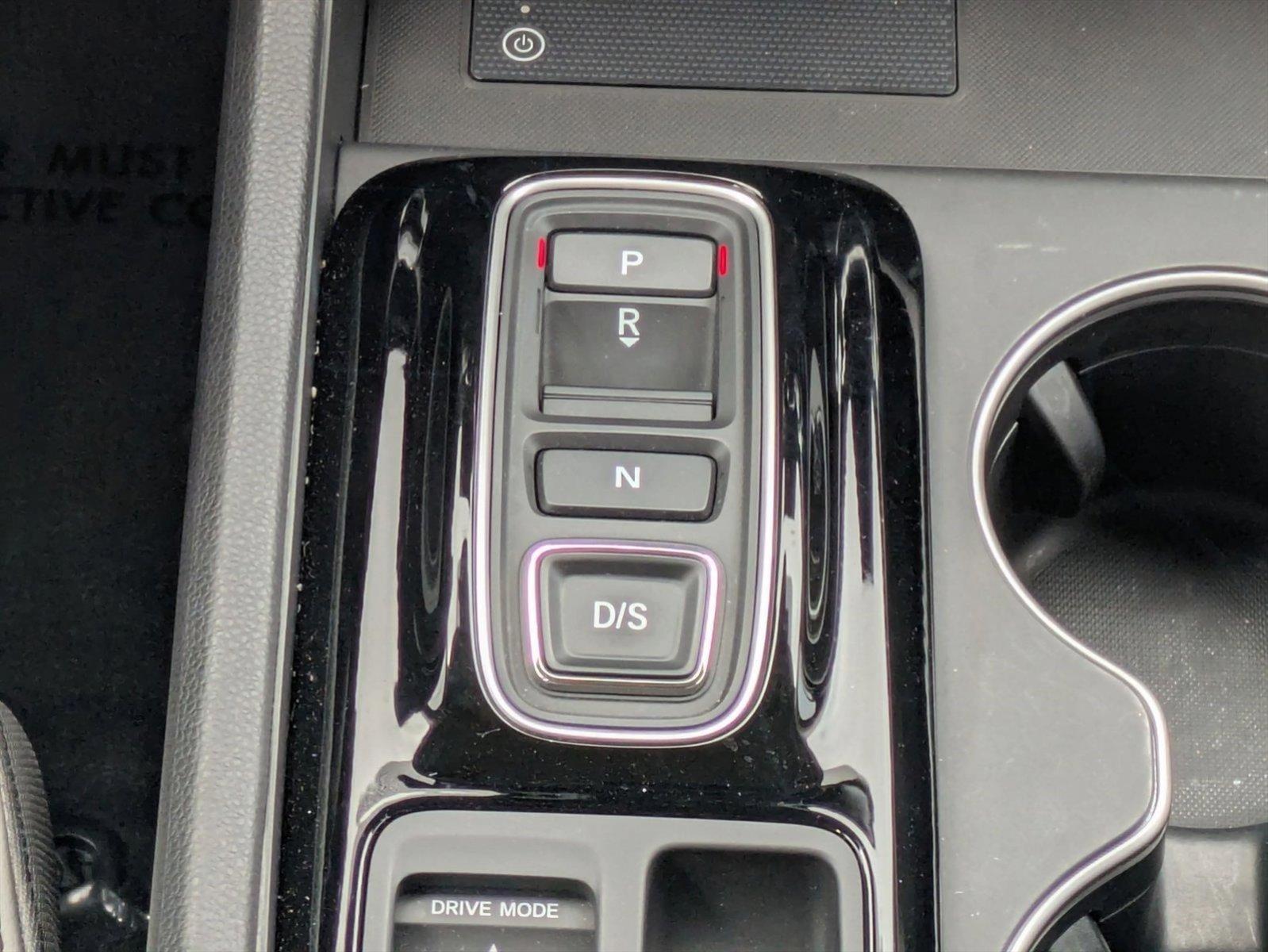 2025 Honda Pilot Vehicle Photo in Valencia, CA 91355-1794