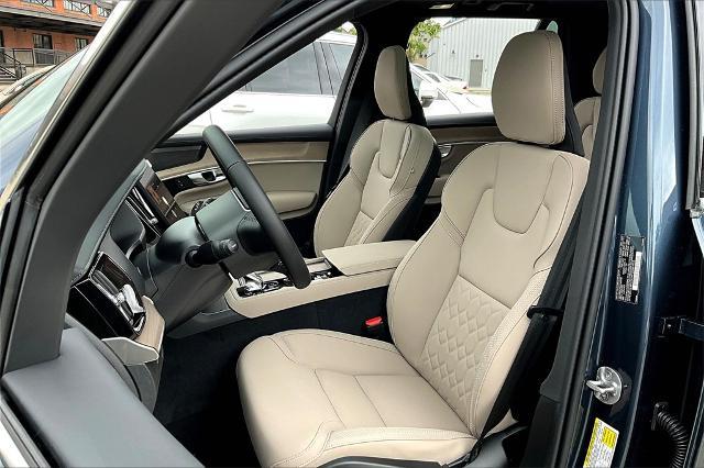 2025 Volvo XC90 Vehicle Photo in Houston, TX 77007