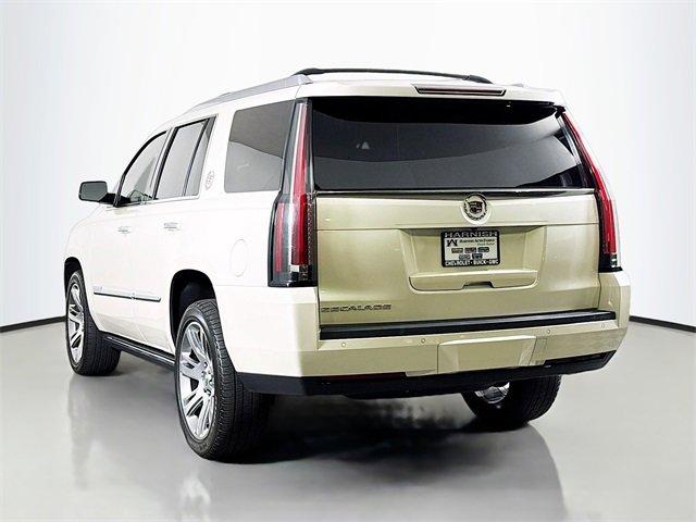 2015 Cadillac Escalade Vehicle Photo in PUYALLUP, WA 98371-4149