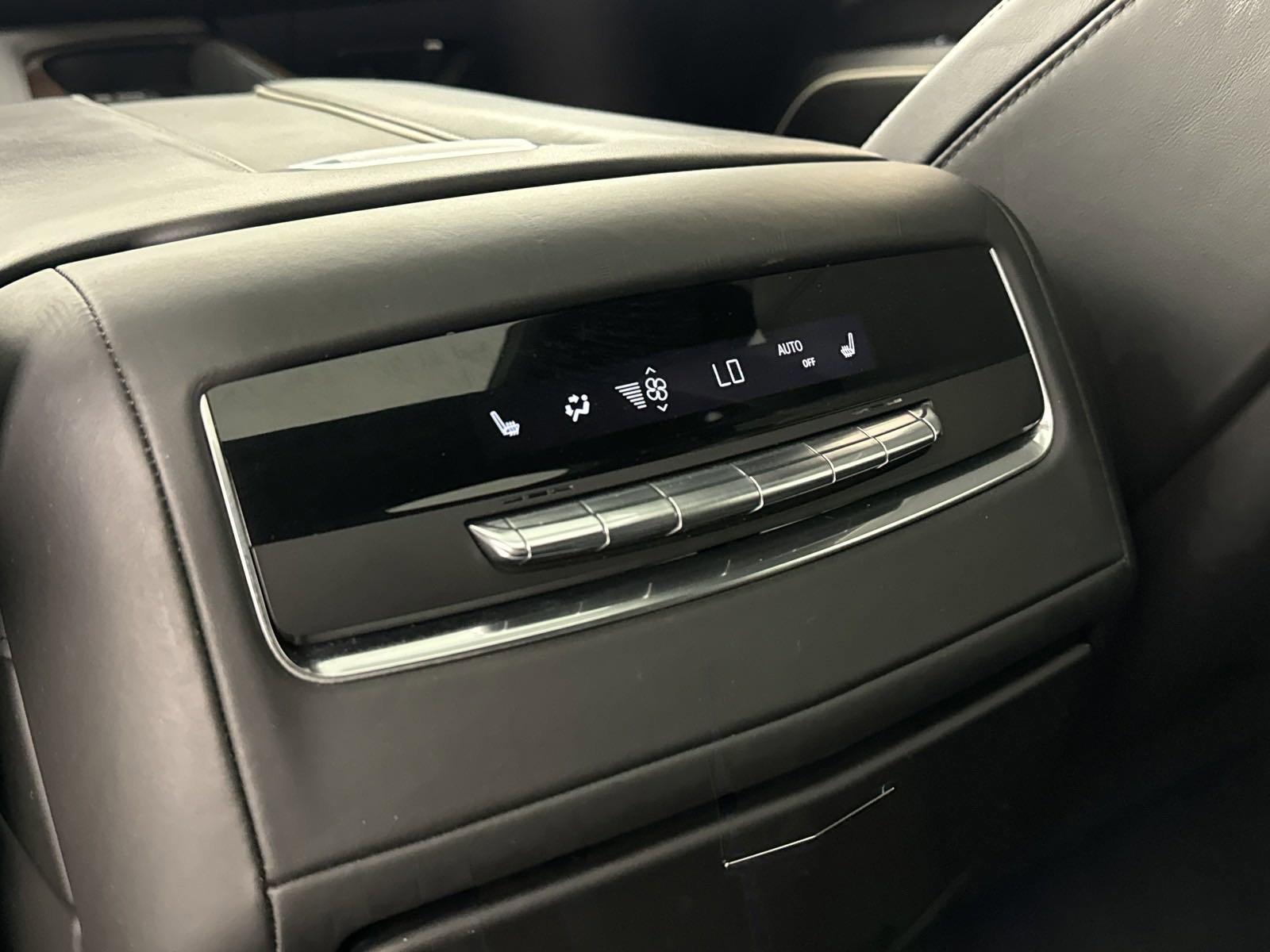2022 Cadillac Escalade ESV Vehicle Photo in GEORGETOWN, TX 78626-7508