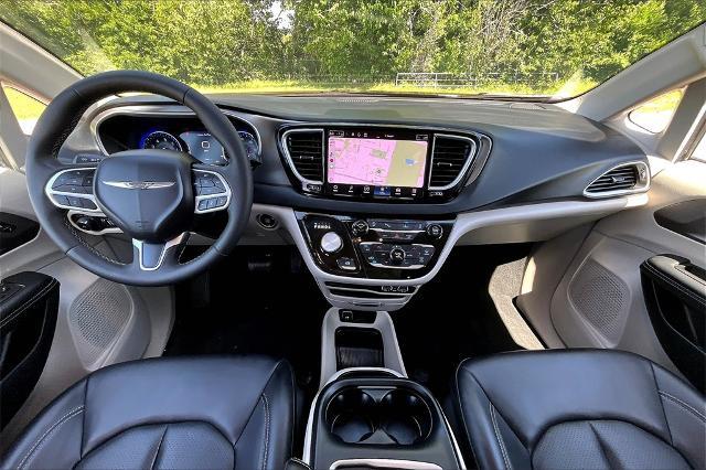 2023 Chrysler Pacifica Vehicle Photo in Tulsa, OK 74145