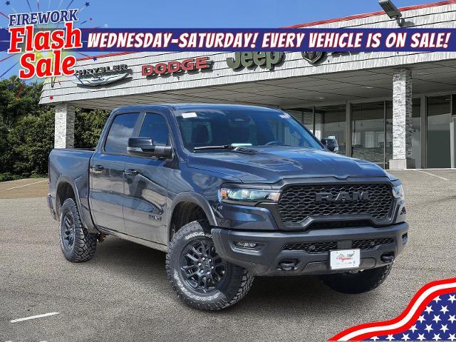 2025 Ram 1500 Vehicle Photo in Ennis, TX 75119-5114