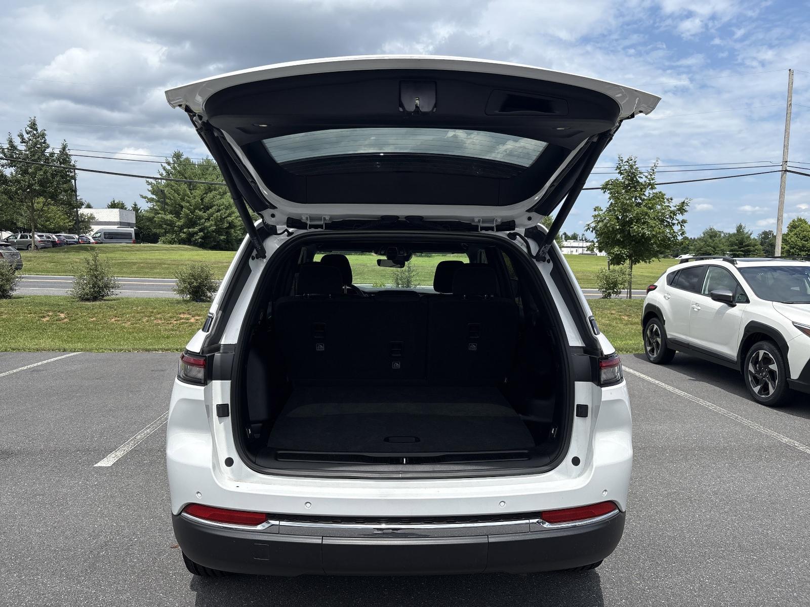 2025 Jeep Grand Cherokee Vehicle Photo in Mechanicsburg, PA 17050-1707