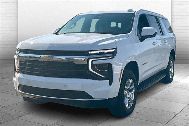 2025 Chevrolet Suburban Vehicle Photo in TOPEKA, KS 66609-0000