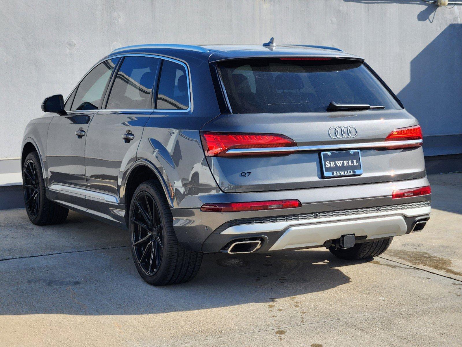 2025 Audi Q7 Vehicle Photo in SUGAR LAND, TX 77478