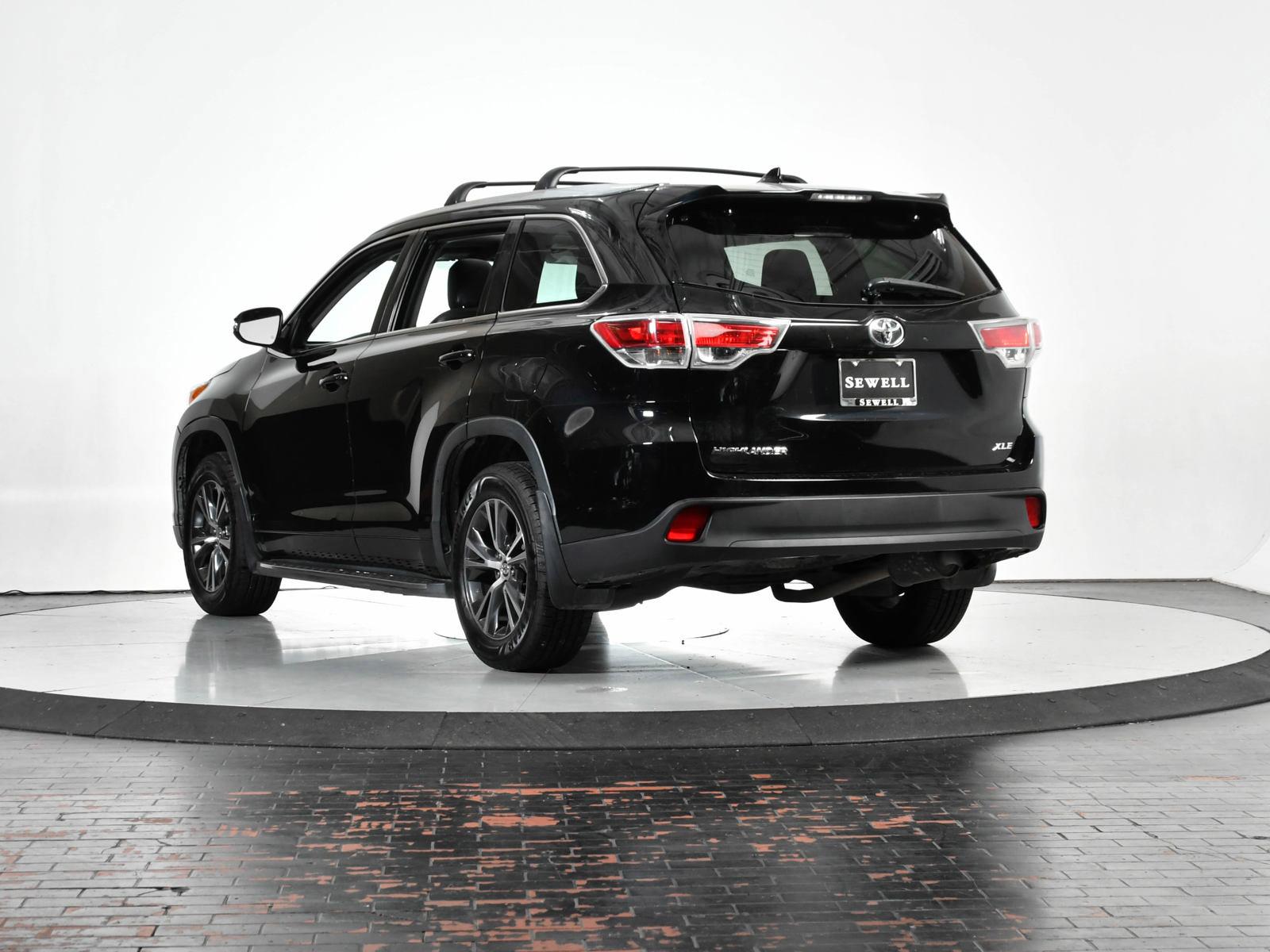 2016 Toyota Highlander Vehicle Photo in DALLAS, TX 75235