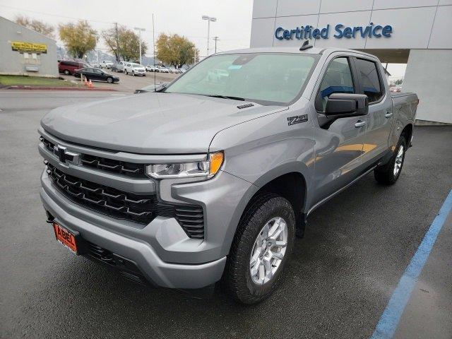 2023 Chevrolet Silverado 1500 RST photo 2