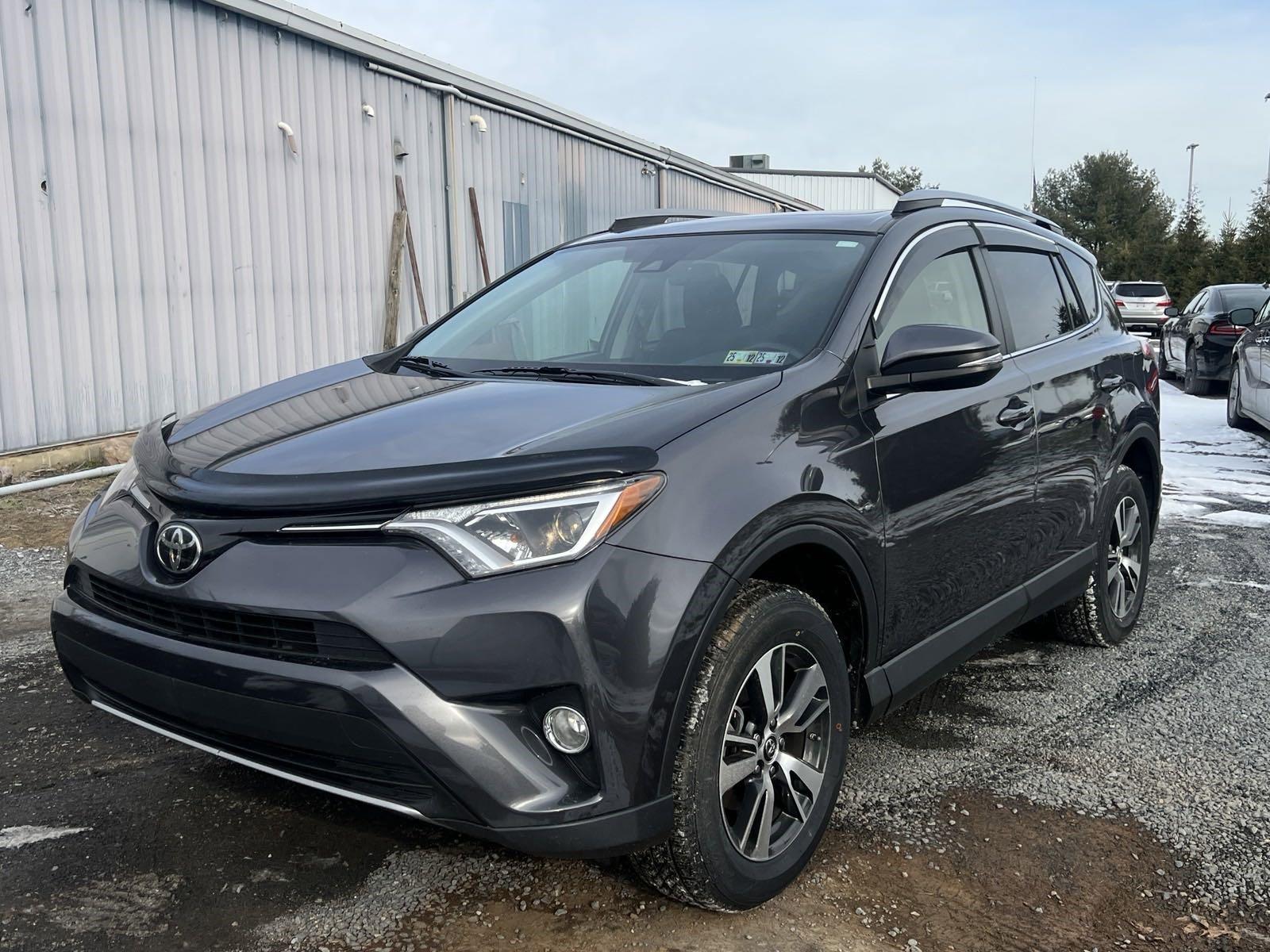 2017 Toyota RAV4 Vehicle Photo in Mechanicsburg, PA 17050-1707
